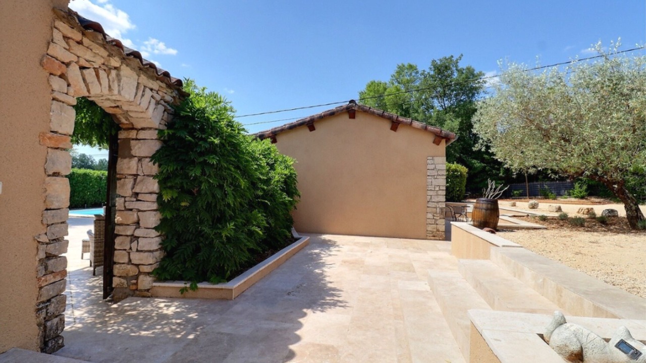 Photo of Outdoor in Salavas
