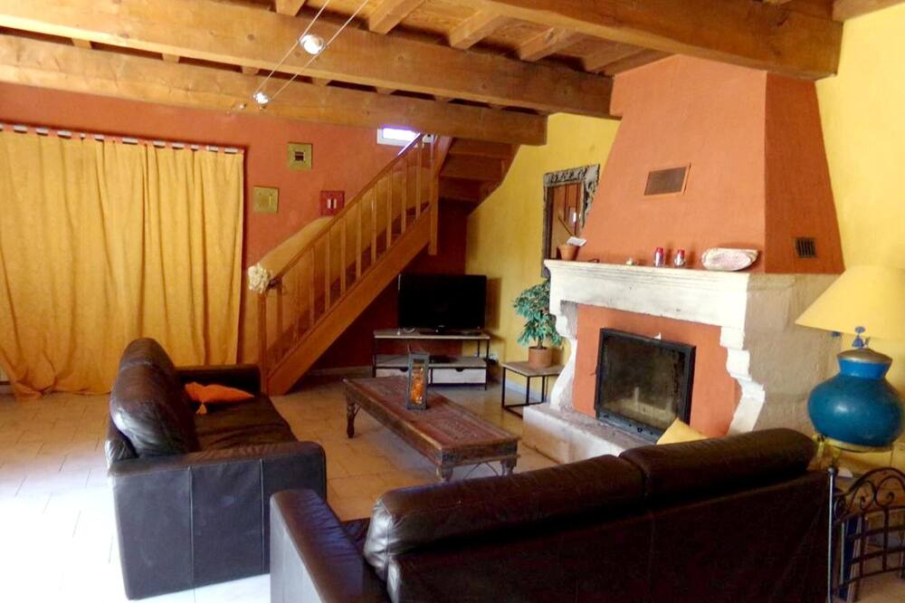 Photo of Livingroom in Bellegarde