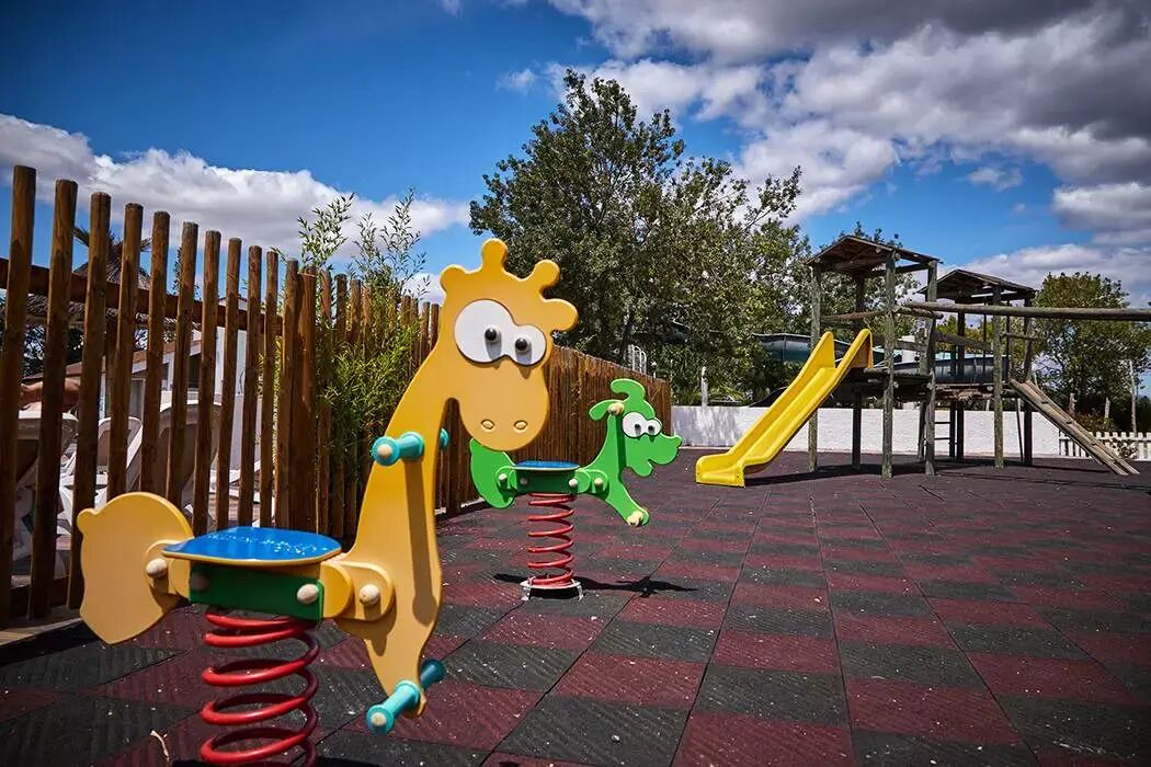 Photo of Others in Albaron