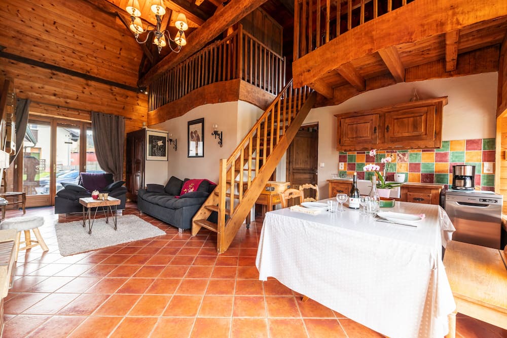 Photo of Livingroom in Vaulx