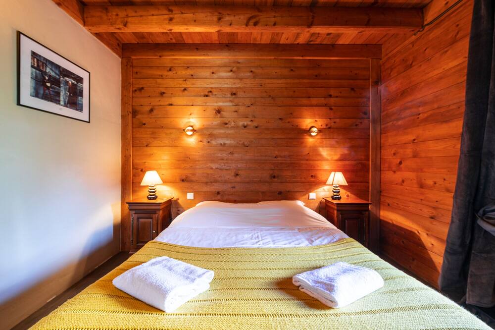 Photo of Bedroom in Vaulx