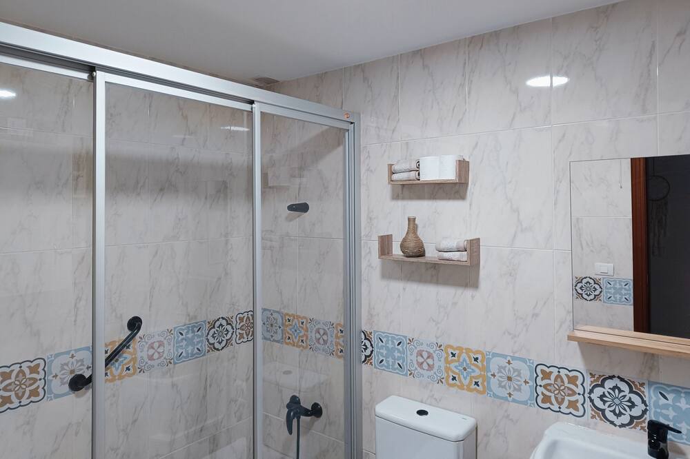 Photo of Bathroom in Moana