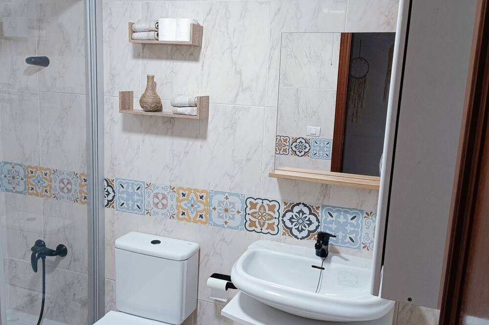 Photo of Bathroom in Moana