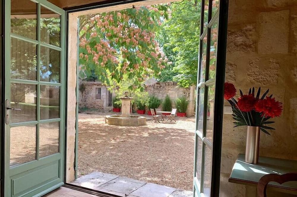 Photo of Outdoor in Redessan