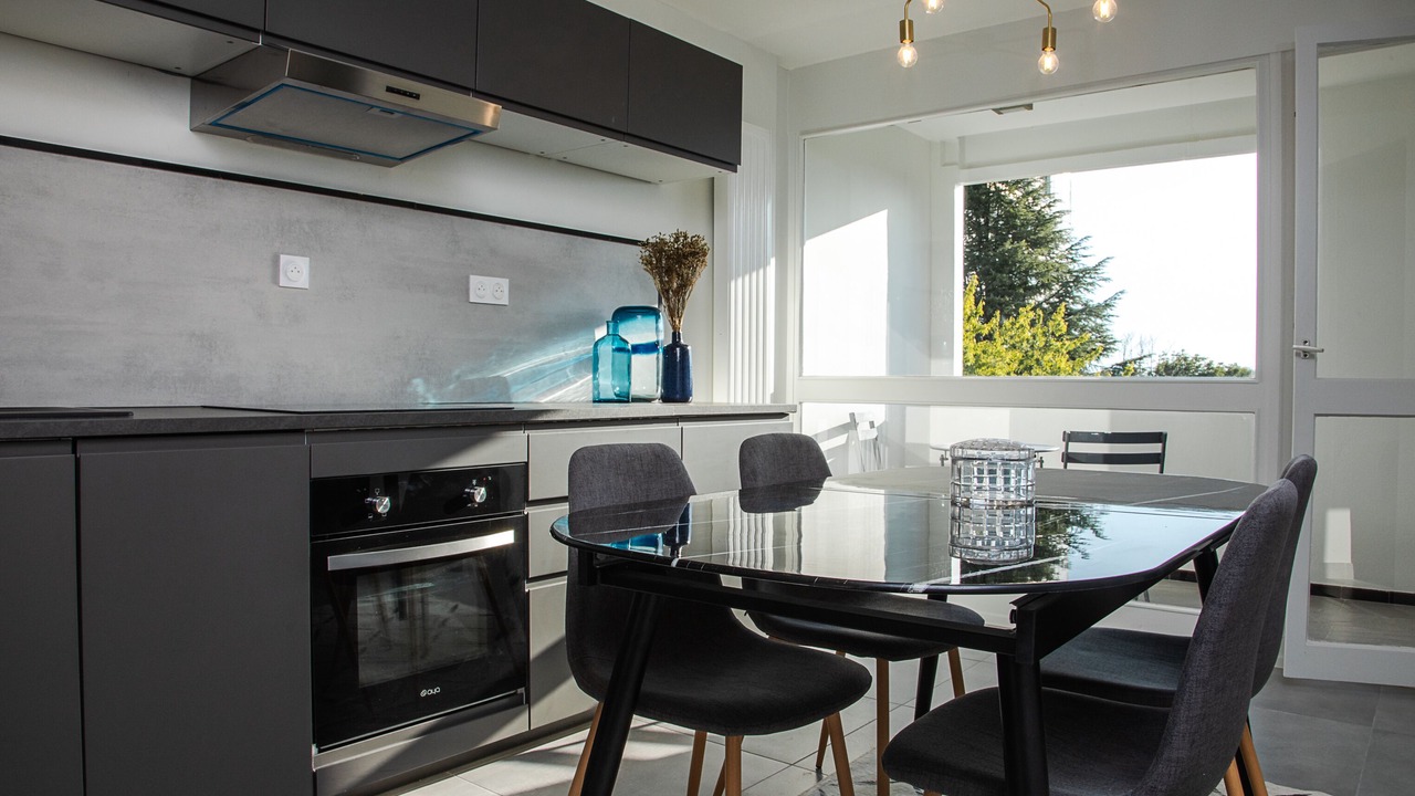 Photo of Kitchen in Ferney-Voltaire