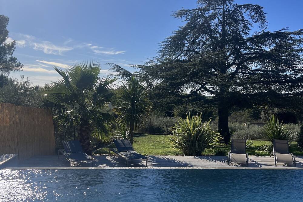 Photo of Outdoor in Saint-Chamas