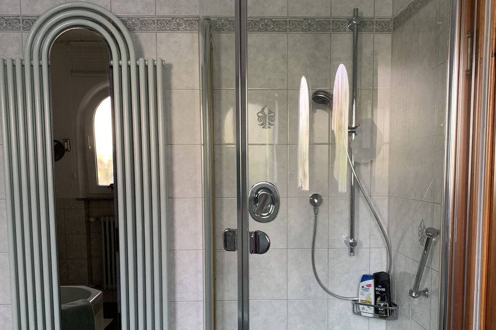 Photo of Bathroom in Ober-Morlen