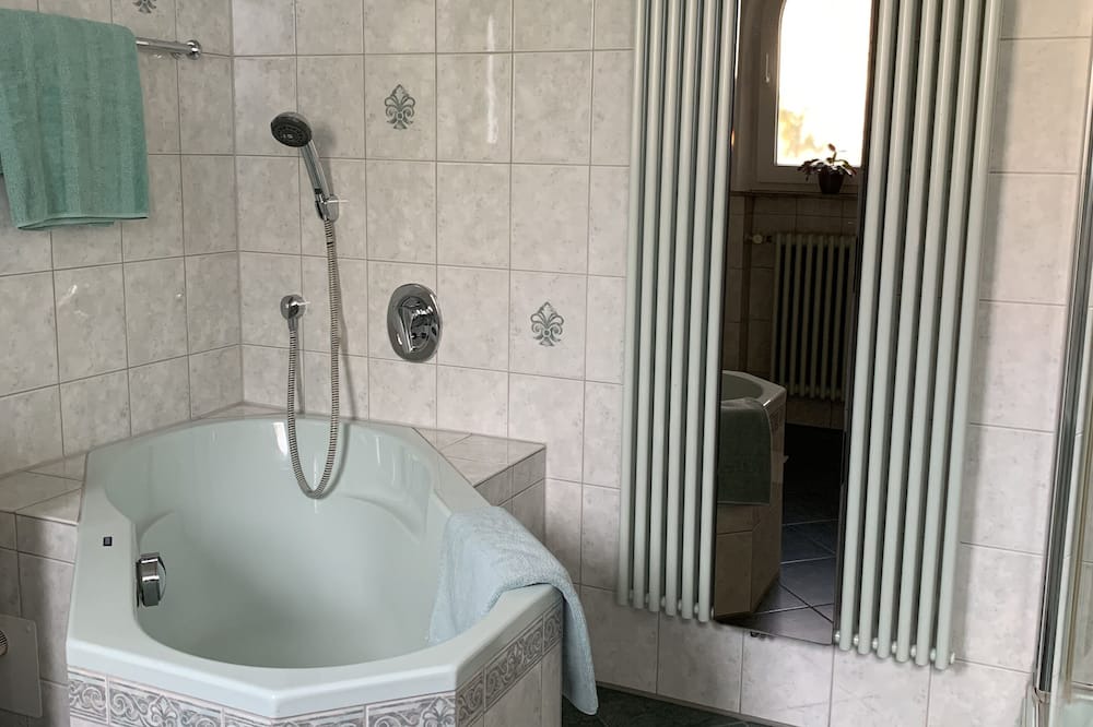 Photo of Bathroom in Ober-Morlen
