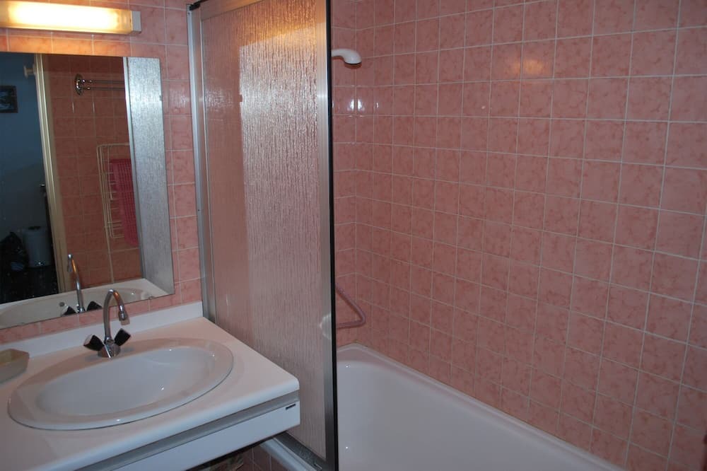 Photo of Bathroom in Lelex