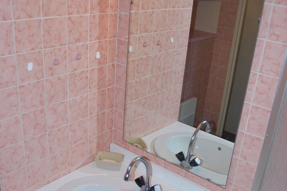 Photo of Bathroom in Lelex