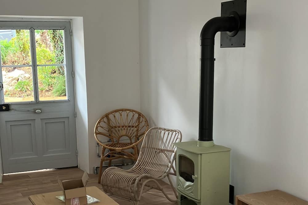 Photo of Livingroom in Ceyzerieu