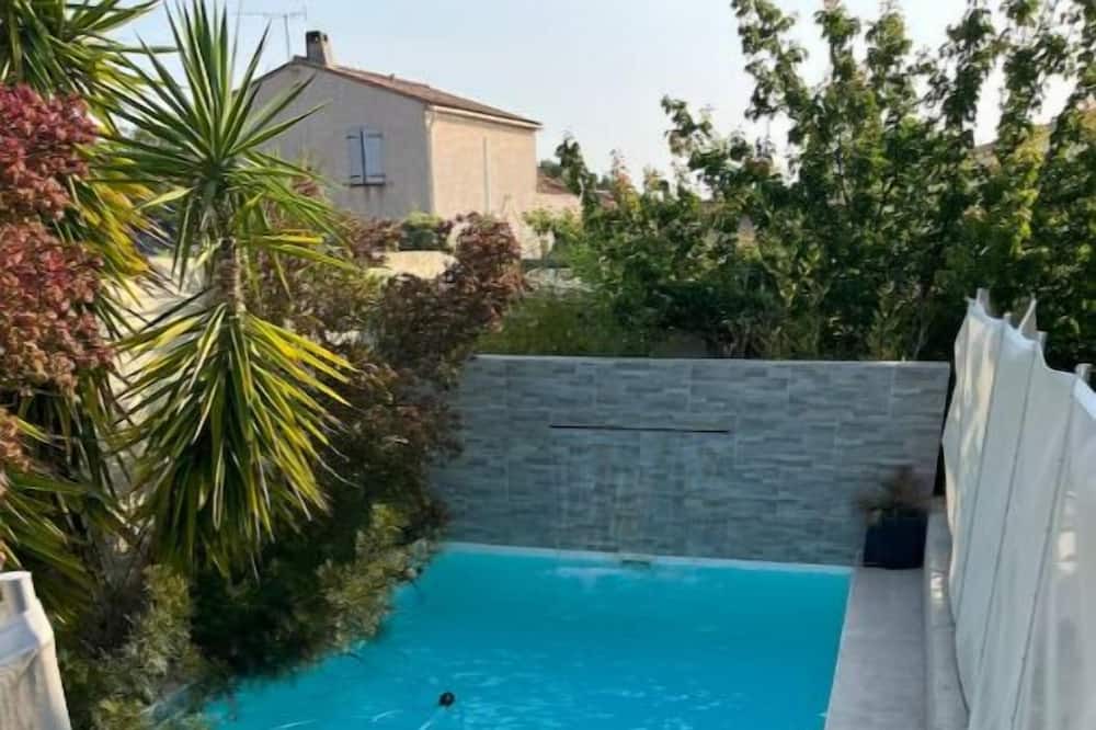 Photo of Outdoor in Saint-Martin-de-Crau