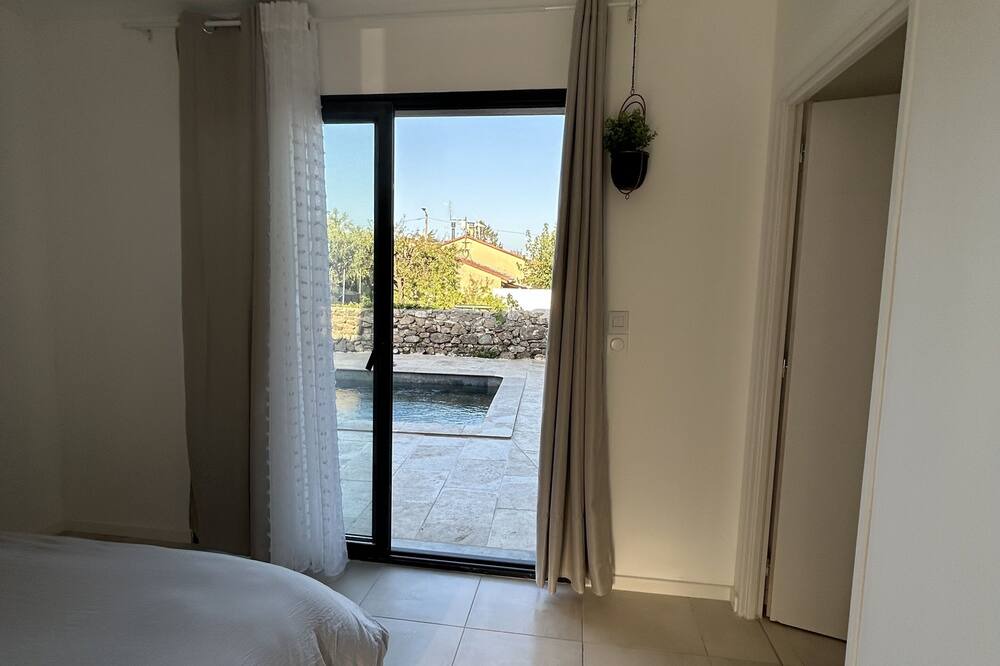 Photo of Bedroom in Mauves