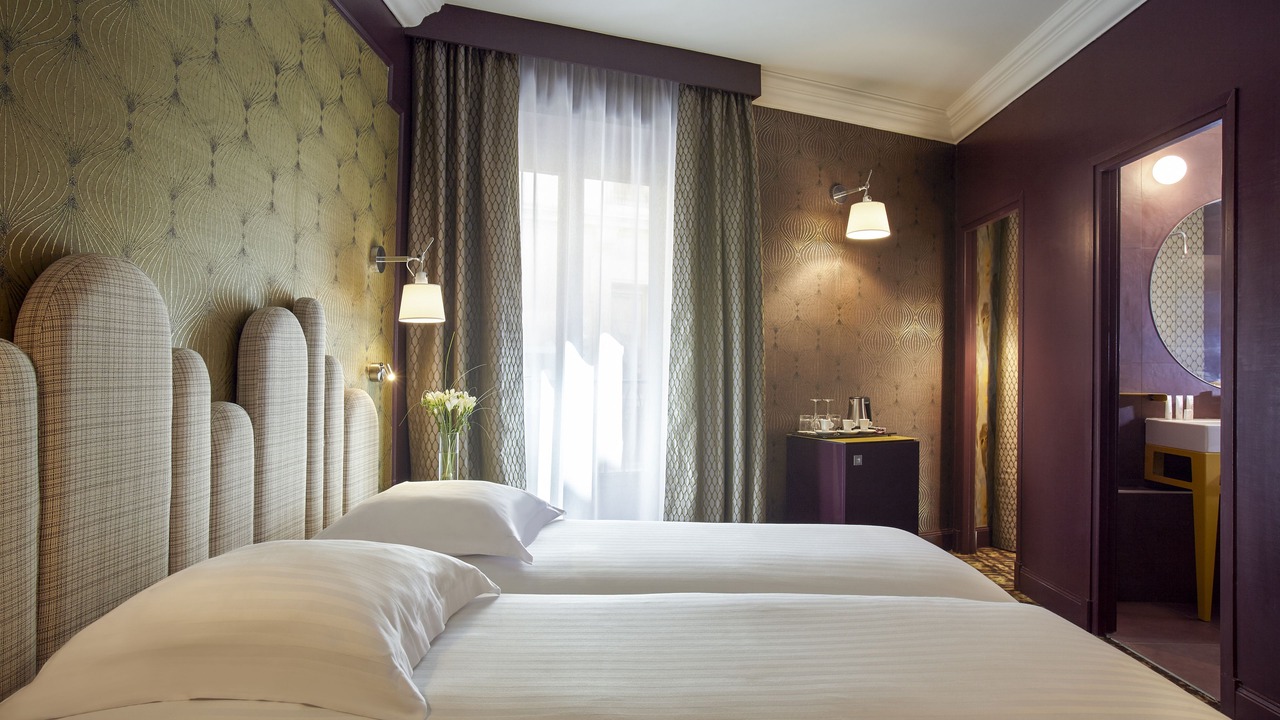 Photo of Bedroom in Comedie