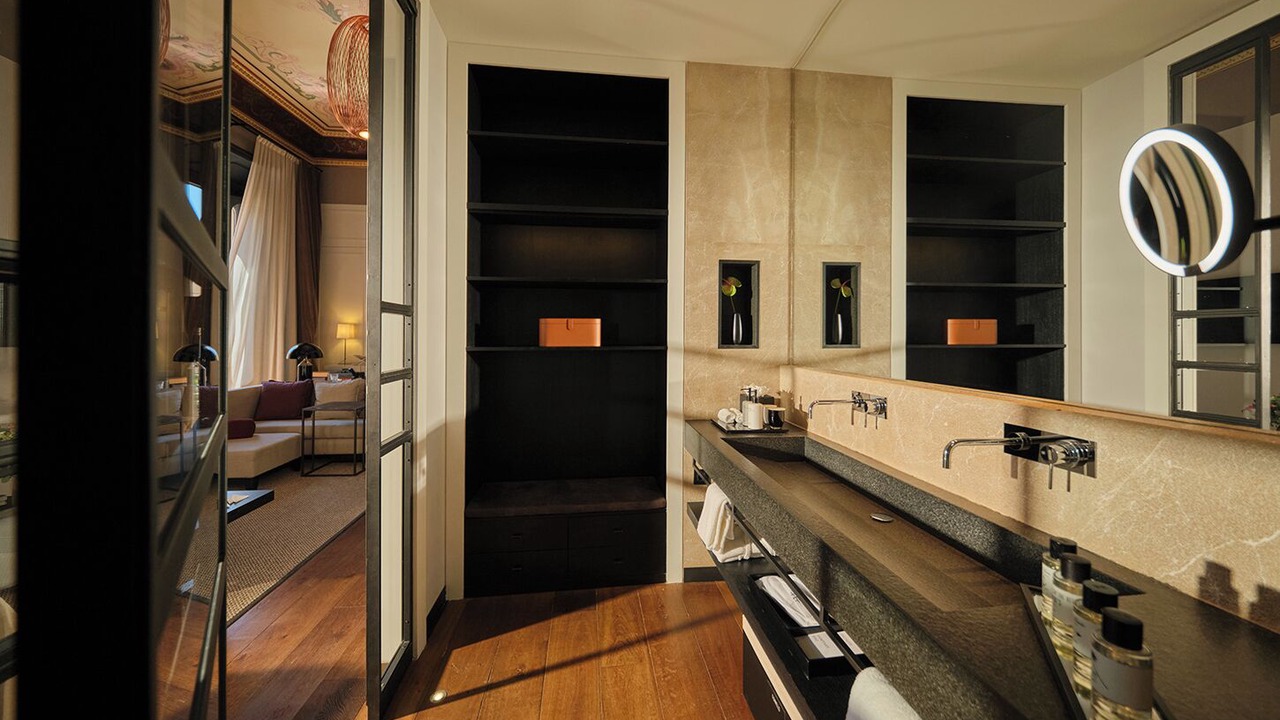 Photo of Bathroom in Sindicat