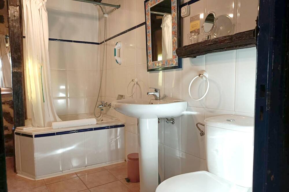 Photo of Bathroom in Segura de Toro