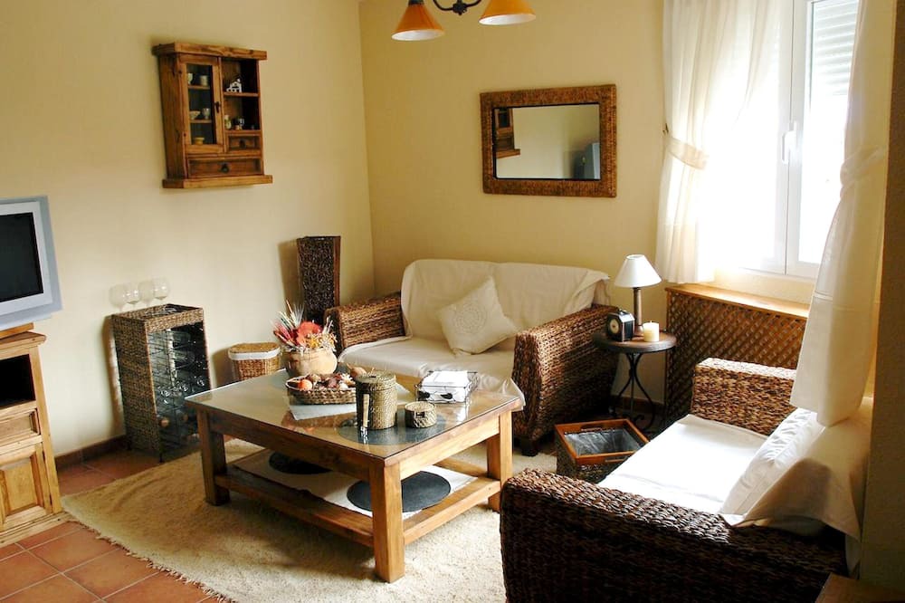 Photo of Livingroom in Narrillos de San Leonardo