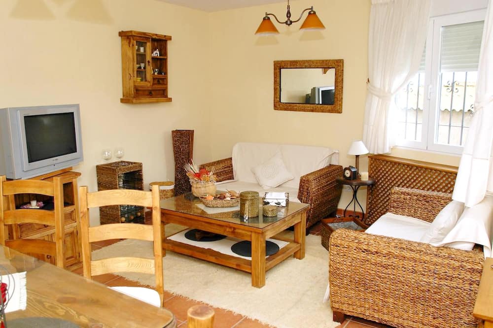 Photo of Livingroom in Narrillos de San Leonardo