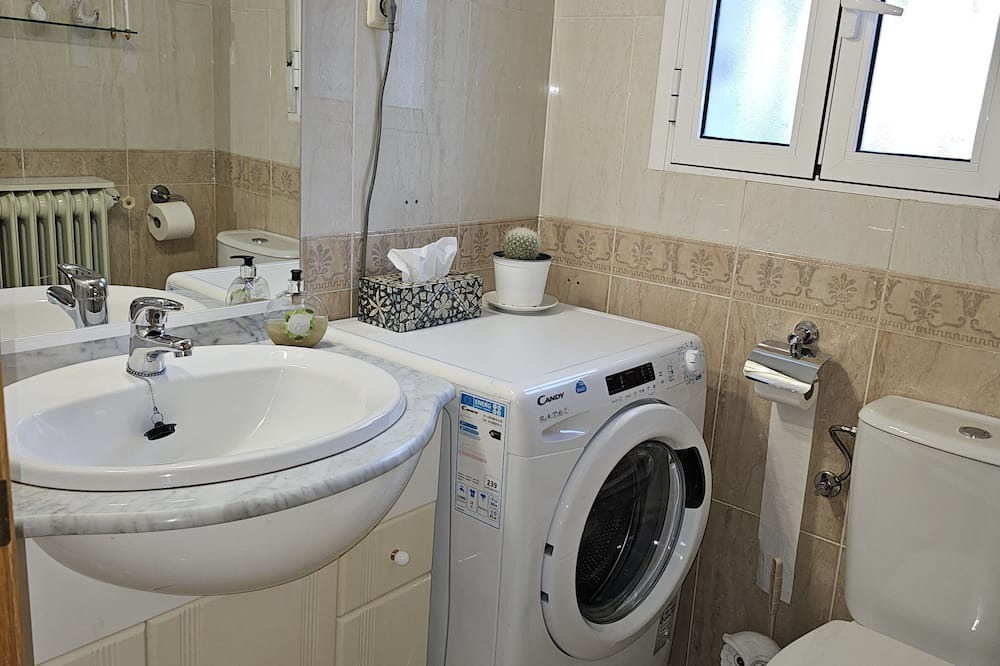 Photo of Bathroom in Pelayos de la Presa