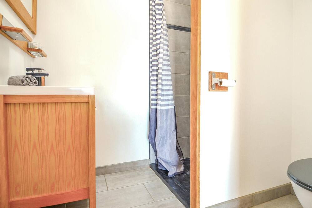 Photo of Bathroom in Saint-Martin-de-Crau