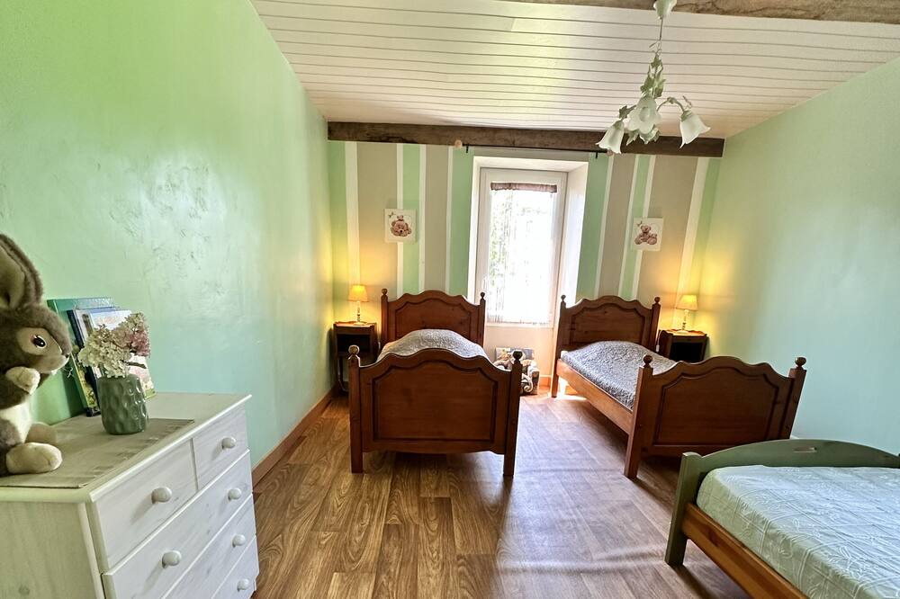 Photo of Bedroom in Asson