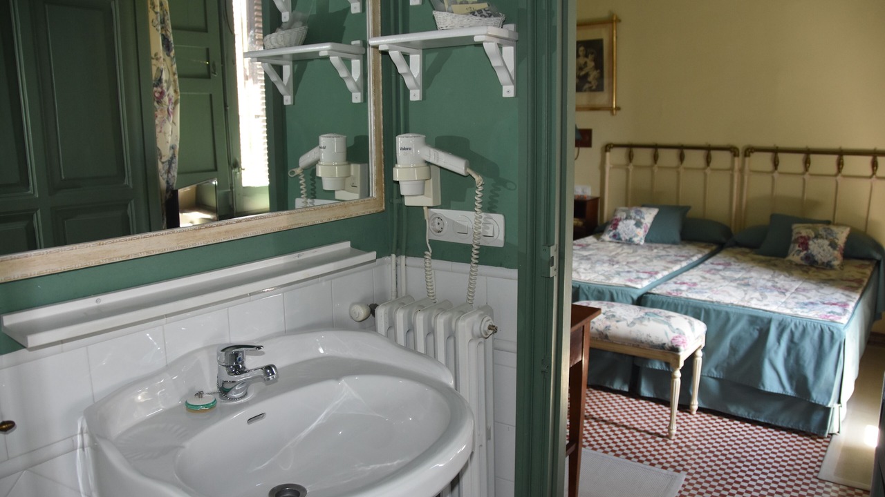 Photo of Bathroom in Valverde del Majano
