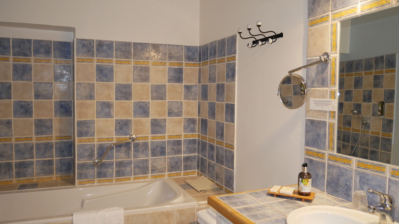 Photo of Bathroom in Nyons