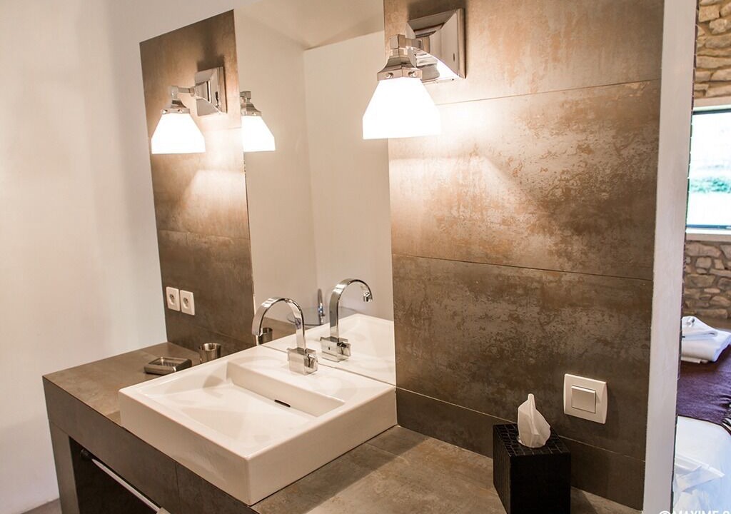 Photo of Bathroom in Saint-Laurent-des-Arbres