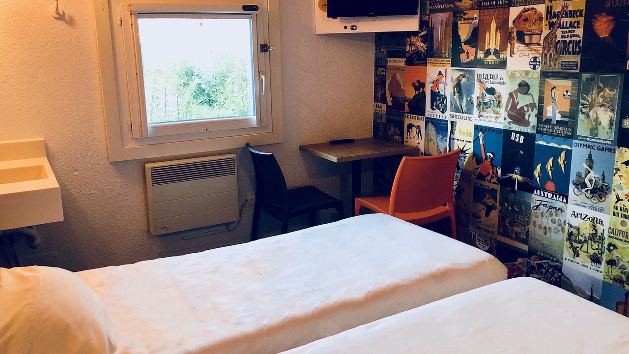 Photo of Bedroom in Ferney-Voltaire