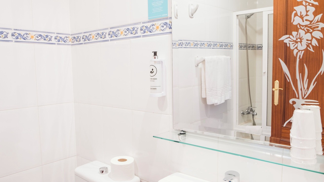 Photo of Bathroom in Santiago de Compostela City Centre