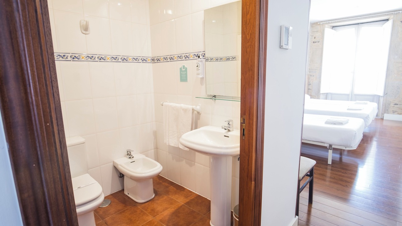 Photo of Bathroom in Santiago de Compostela City Centre