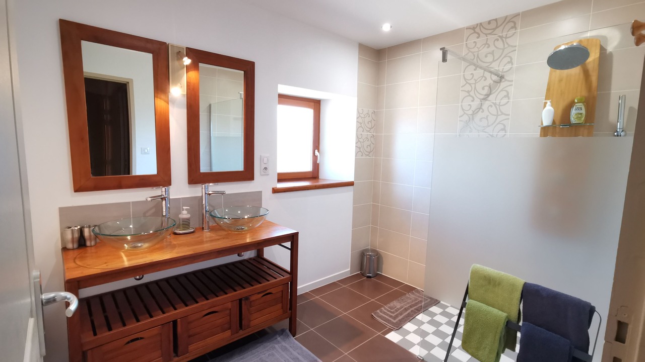 Photo of Bedroom in Lugny