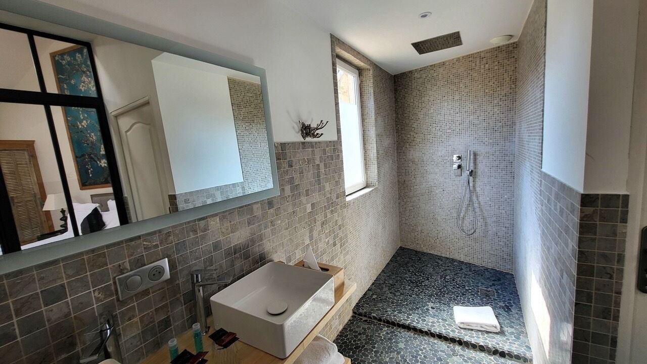 Photo of Bathroom in St.-Remy-de-Provence