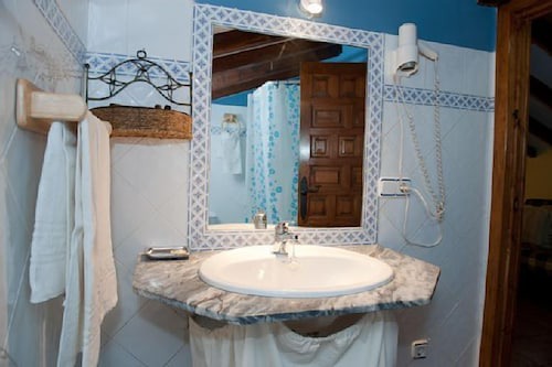 Photo of Bathroom in Robledillo de Gata