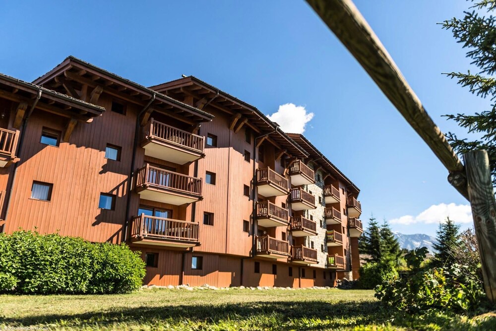 Photo of Outdoor in Arc-1800
