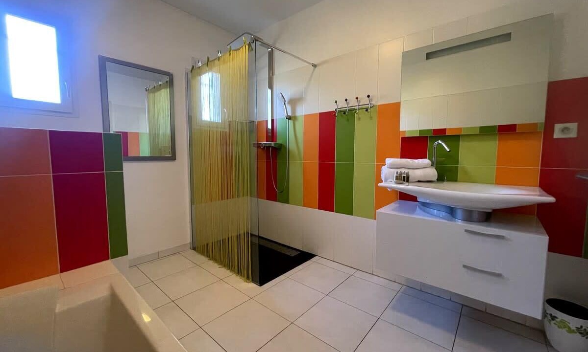 Photo of Bathroom in Lambesc