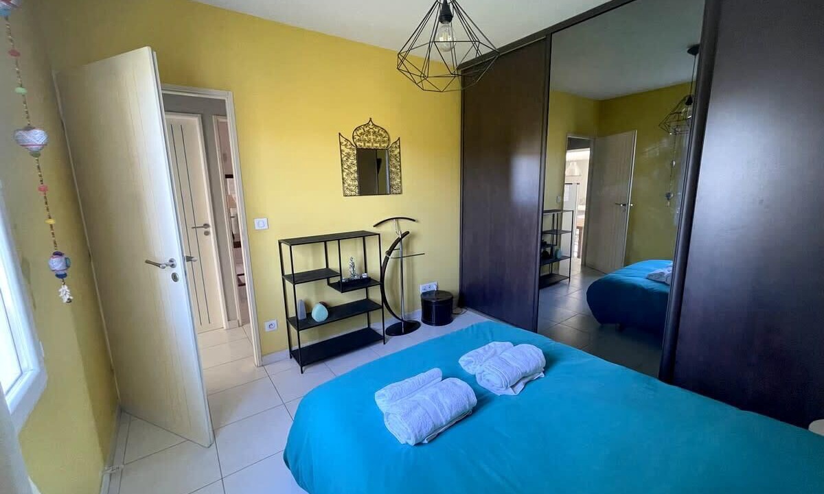Photo of Bedroom in Lambesc