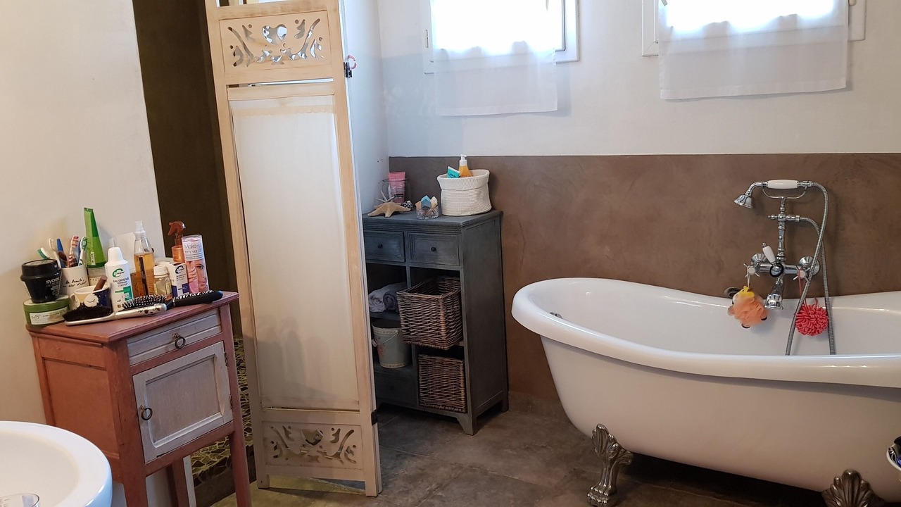 Photo of Bathroom in Suze-la-Rousse