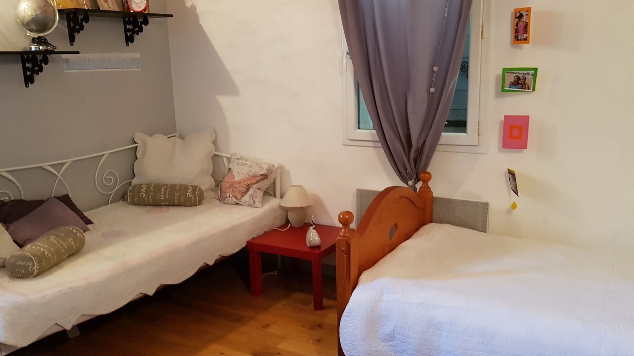 Photo of Bedroom in Suze-la-Rousse