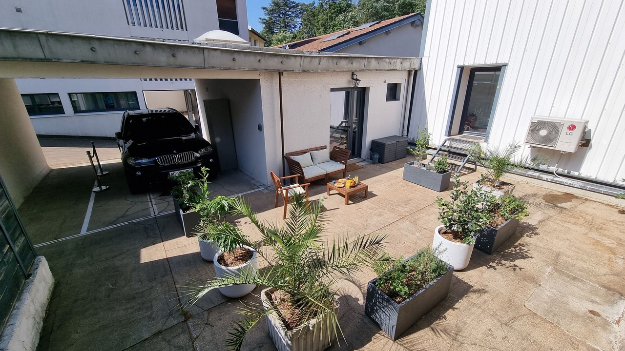 Photo of Patio Balcony in Vassieux - Crepieux