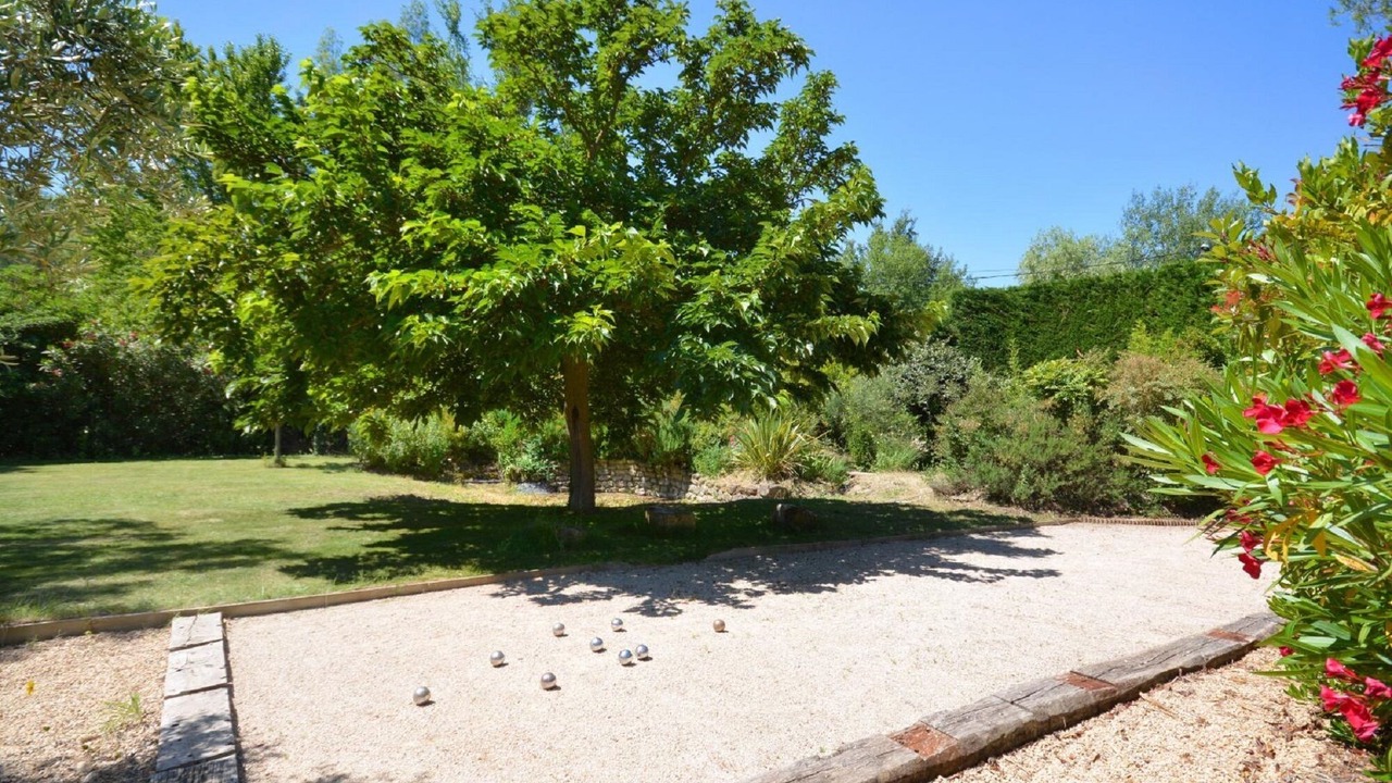 Photo of Outdoor in Entraigues-sur-la-Sorgue