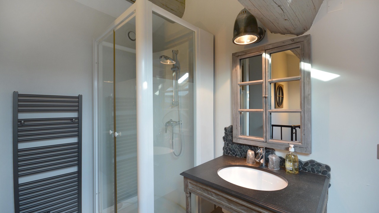 Photo of Bathroom in Entraigues-sur-la-Sorgue