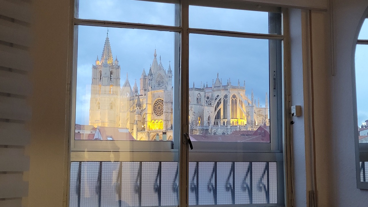 Photo of Others in Leon