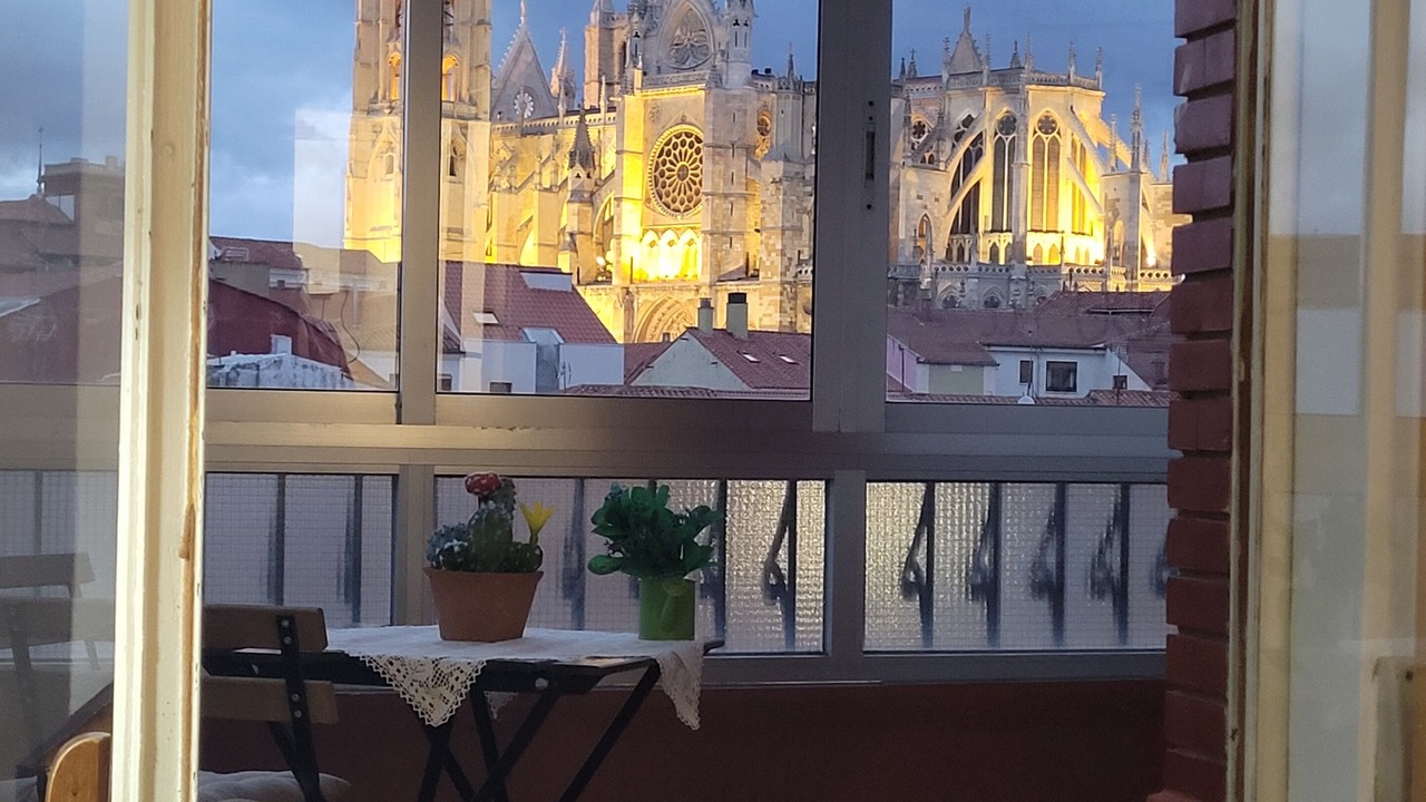 Photo of Others in Leon