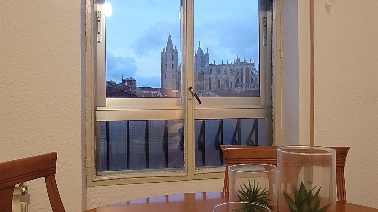 Photo of Others in Leon