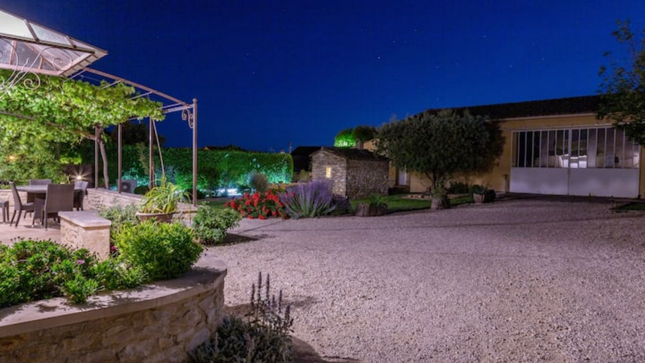 Photo of Patio Balcony in Chateauneuf-de-Gadagne