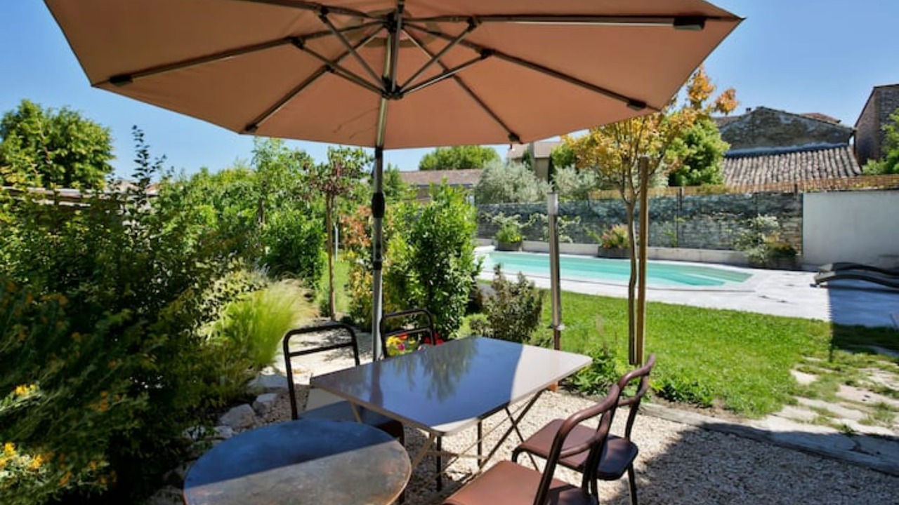 Photo of Outdoor in Chateauneuf-de-Gadagne