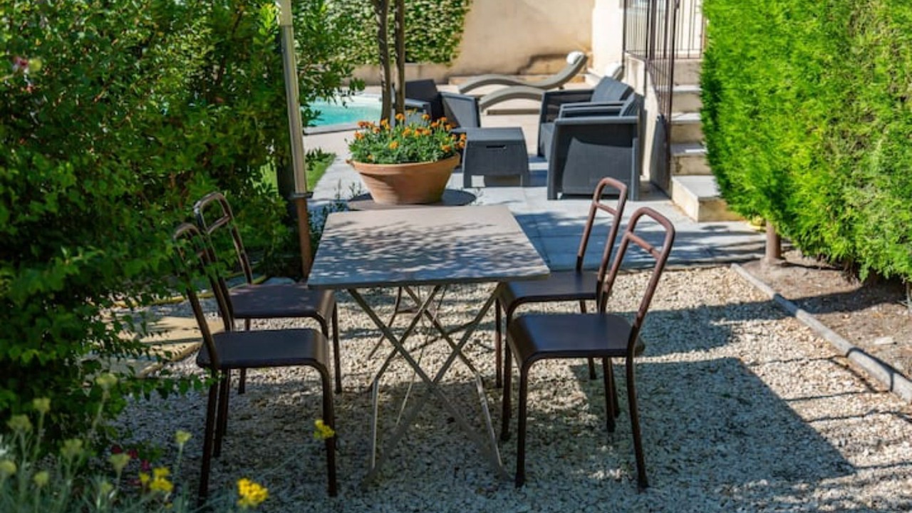 Photo of Outdoor in Chateauneuf-de-Gadagne
