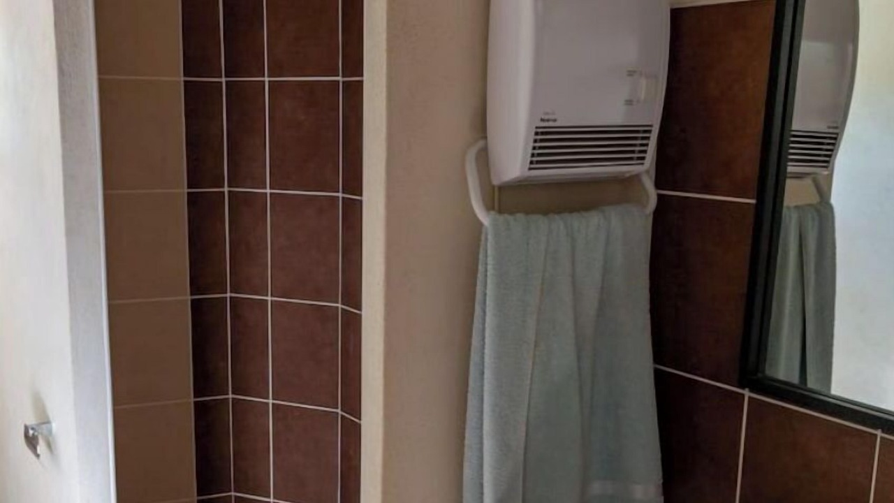 Photo of Bathroom in Chateauneuf-de-Gadagne