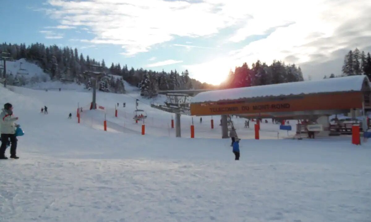 Photo of Others in Mijoux